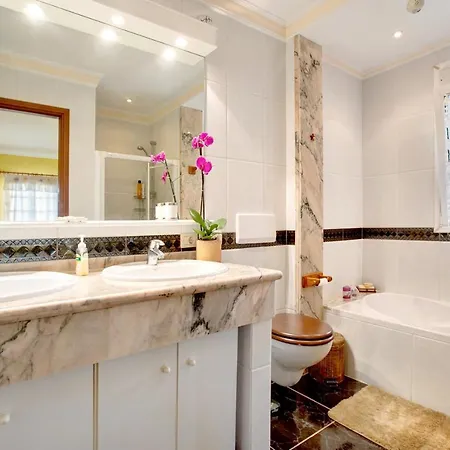 Petite Paradise Βίλα